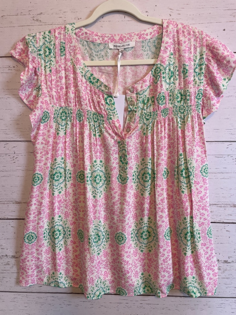 Rose & Olive Flutter Sleeved Pink/Green Patterned Rayon Blouse, size XL, NWT
